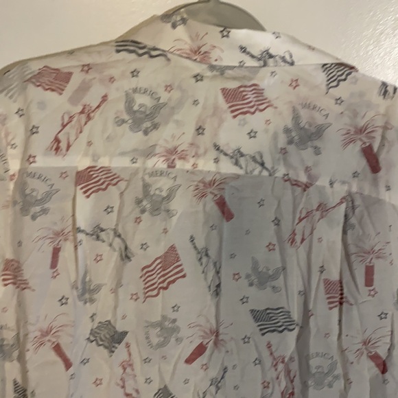 New Travis Mathew button up - Picture 4 of 4
